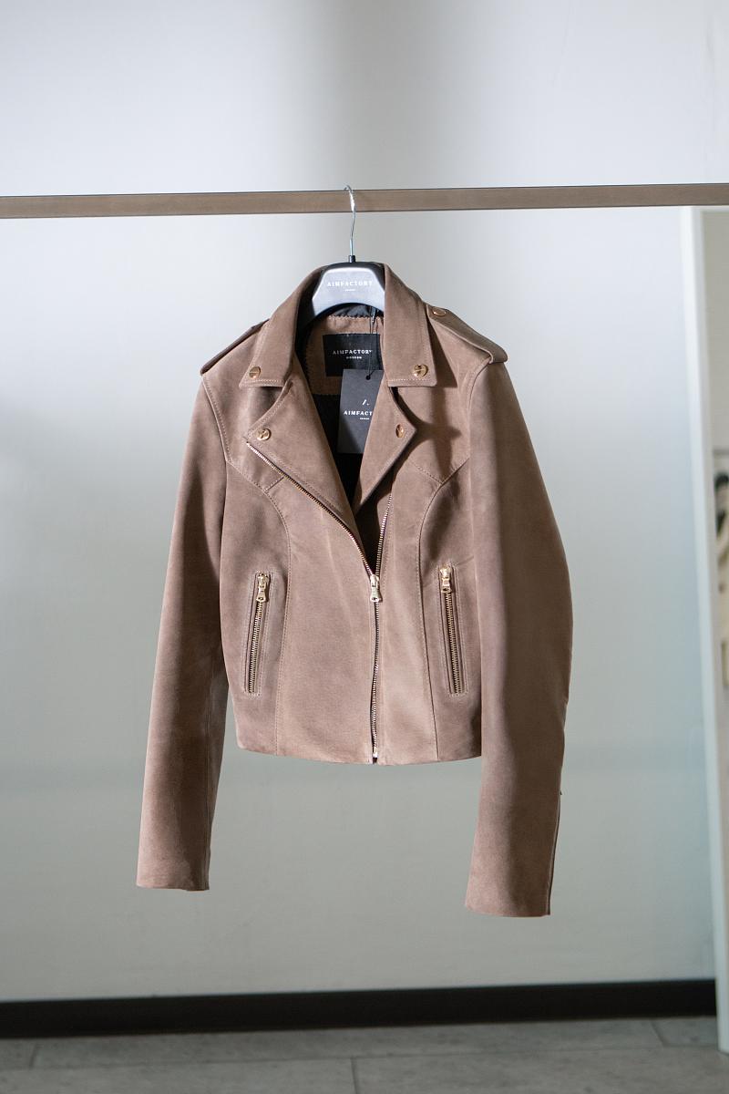 Косуха в замше Classic Бежевый графит - 3